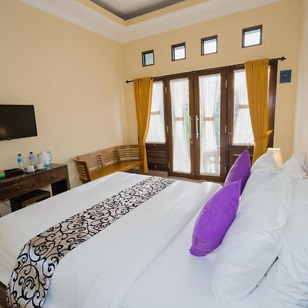 Mae Mae Beach House Batununggul Zewnętrze zdjęcie