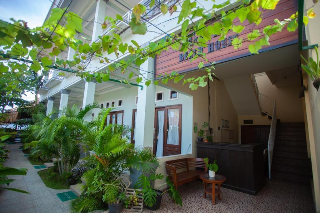 Mae Mae Beach House Batununggul Zewnętrze zdjęcie