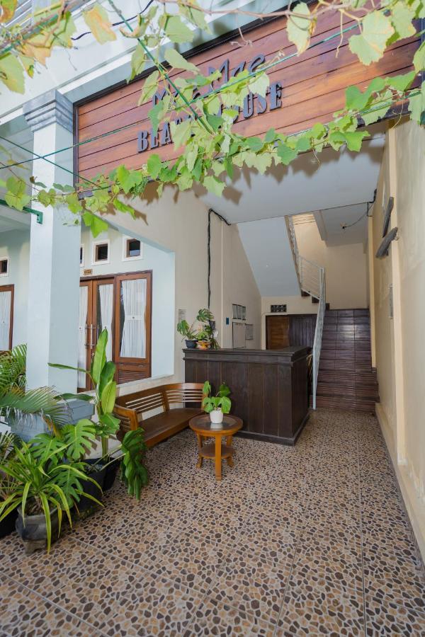 Mae Mae Beach House Batununggul Zewnętrze zdjęcie